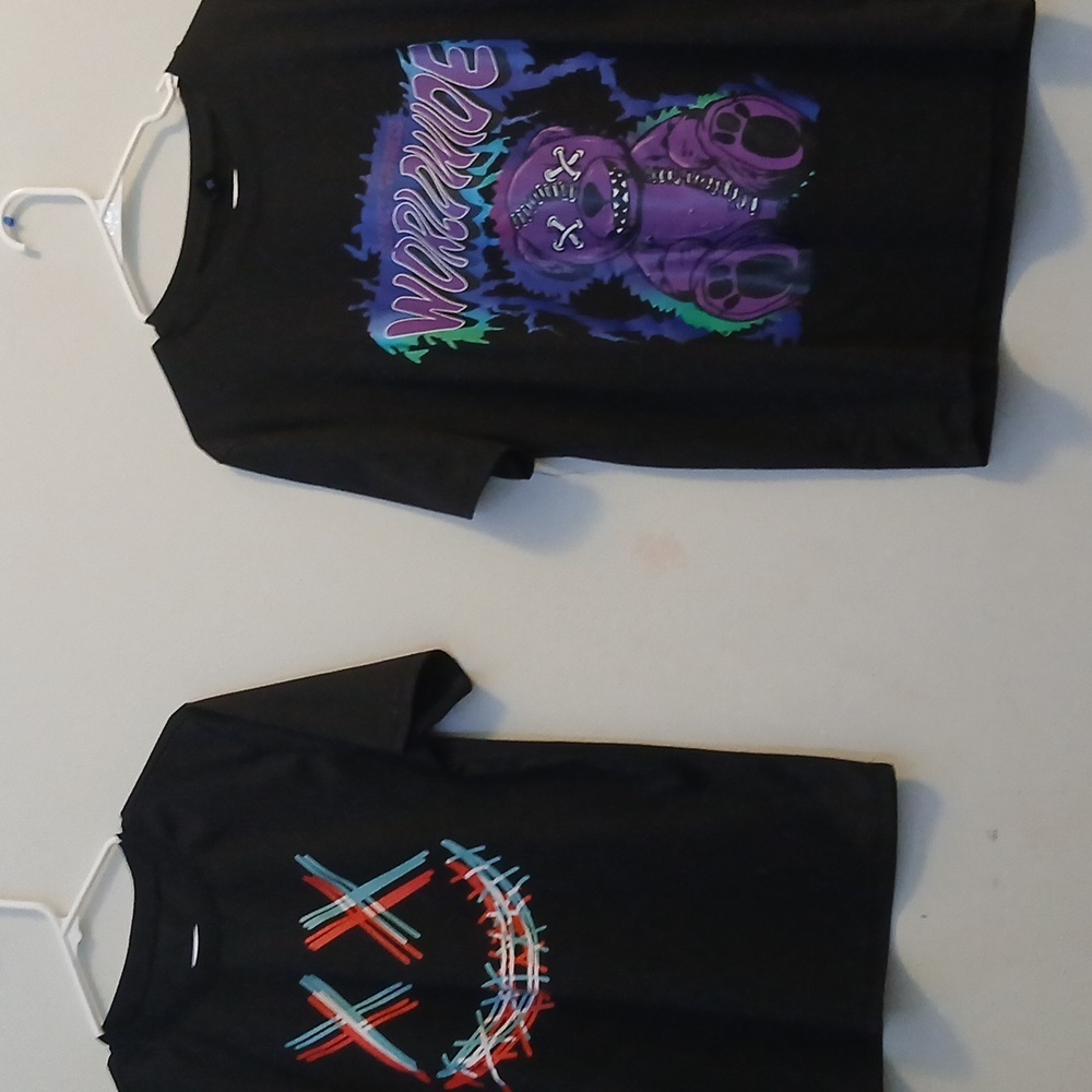 2 tshirts for sleep or comfort